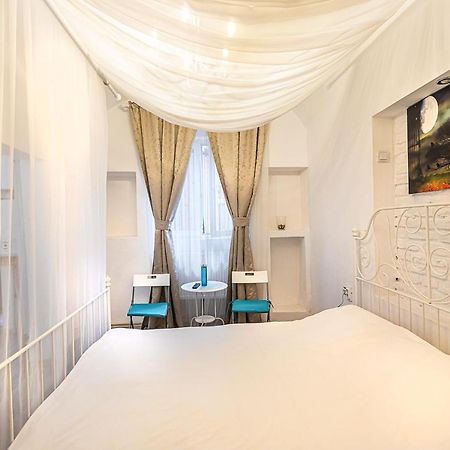 Museum Apartment Piata Sfatului Braşov Buitenkant foto